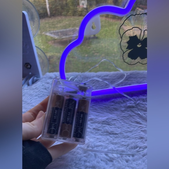 This adorable cloud LED decoration would probably look amazing in your room! - Picture 2 of 10